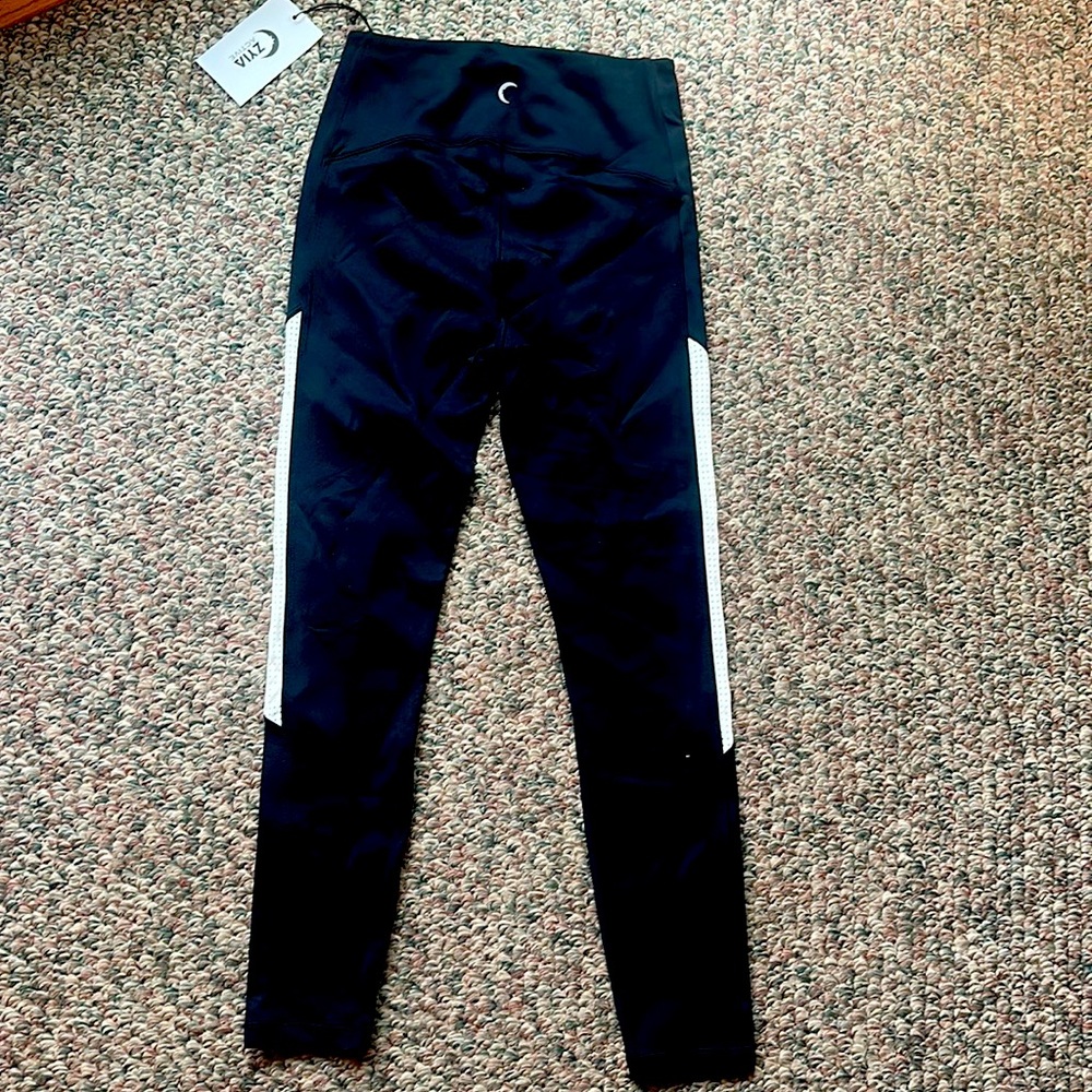 NWT Zyia leggings